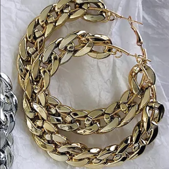 NEW 18k gold plated twisted Hoop Earrings - Picture 5 of 5